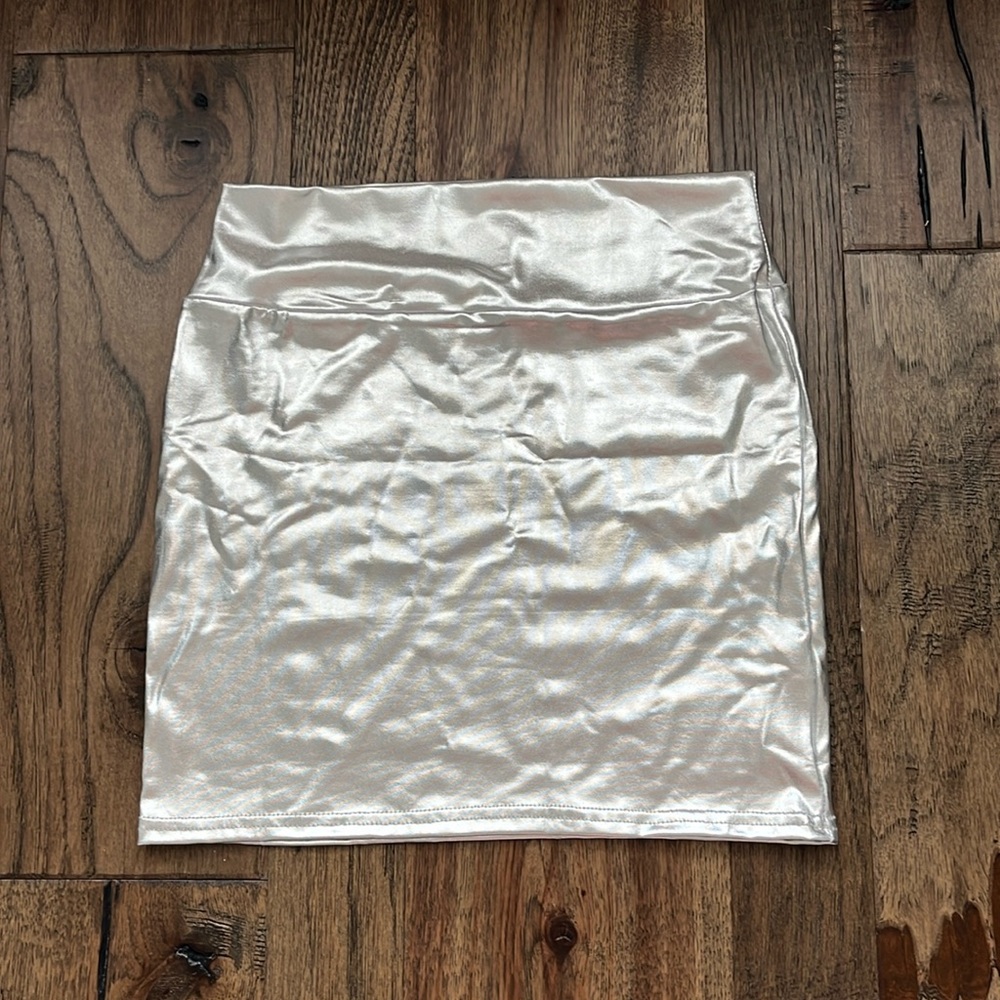 Silver mini skirt